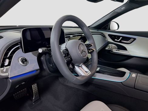 New 2026 Mercedes-Benz E 53 AMG e 4MATIC Sedan image 10