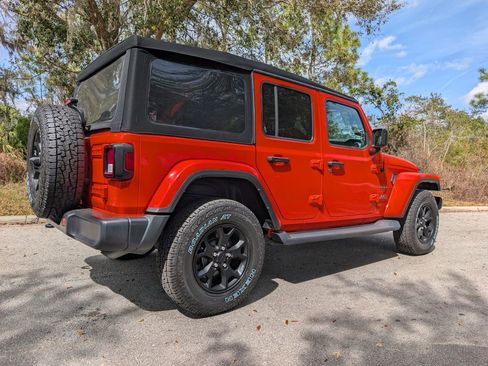 Used 2023 Jeep Wrangler Sahara w/ Cold Weather Group image 8