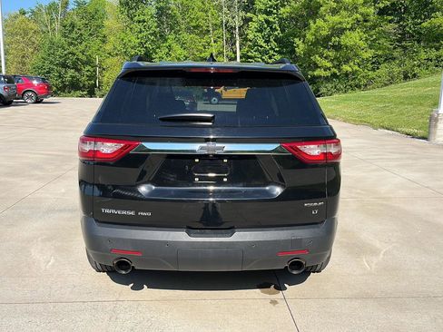 Used 2020 Chevrolet Traverse LT w/ Driver Confidence II Package AWD/4WD image 5
