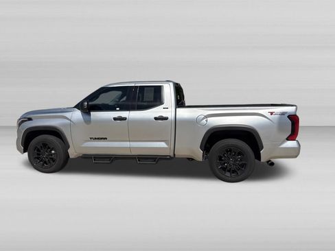 Used 2022 Toyota Tundra SR5 RWD image 6