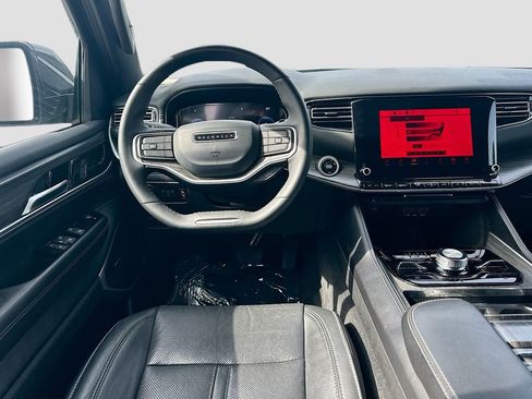 Used 2023 Jeep Wagoneer L Series III w/ Preferred Equipment Group AWD/4WD image 23
