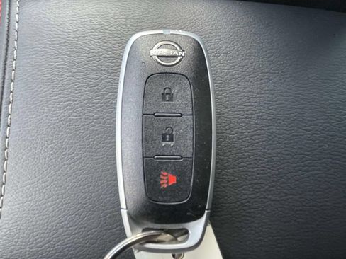 Used 2025 Nissan Kicks SR AWD/4WD image 32