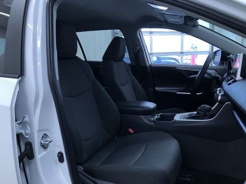 Certified 2025 Toyota RAV4 XLE AWD/4WD image 22