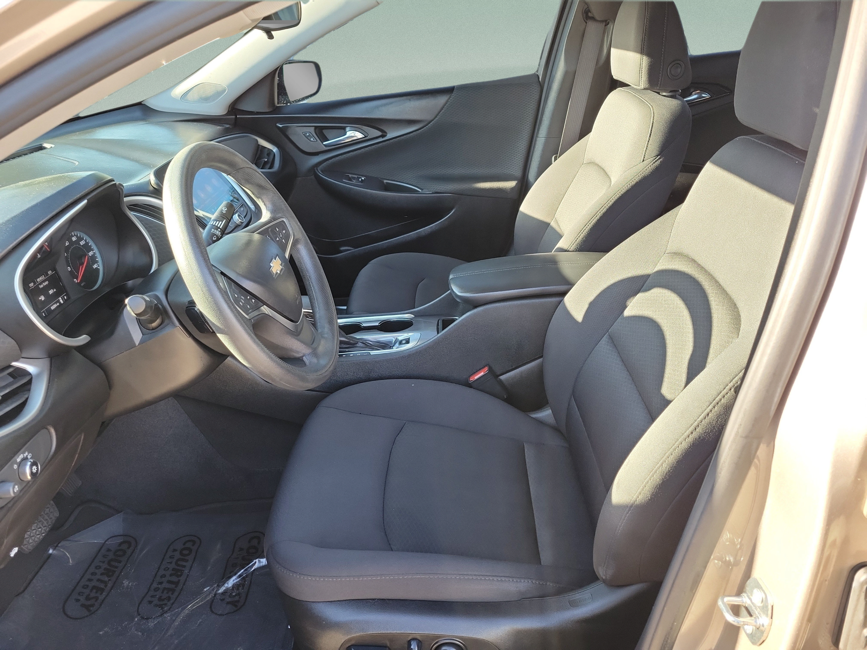 Used 2023 Chevrolet Malibu LT FWD image 16