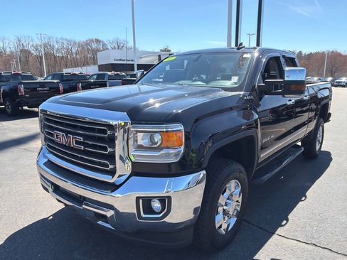 Used 2017 GMC Sierra 2500 SLT w/ Snow Plow Prep Package AWD/4WD image 6