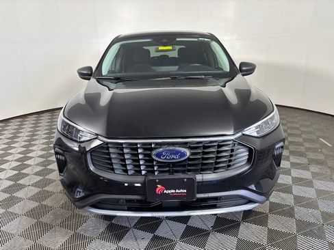 Used 2023 Ford Escape Active w/ Tech Pack #1 AWD/4WD image 2