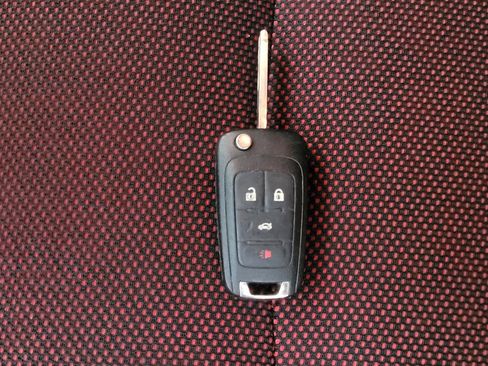 Used 2014 Chevrolet Cruze LT image 32