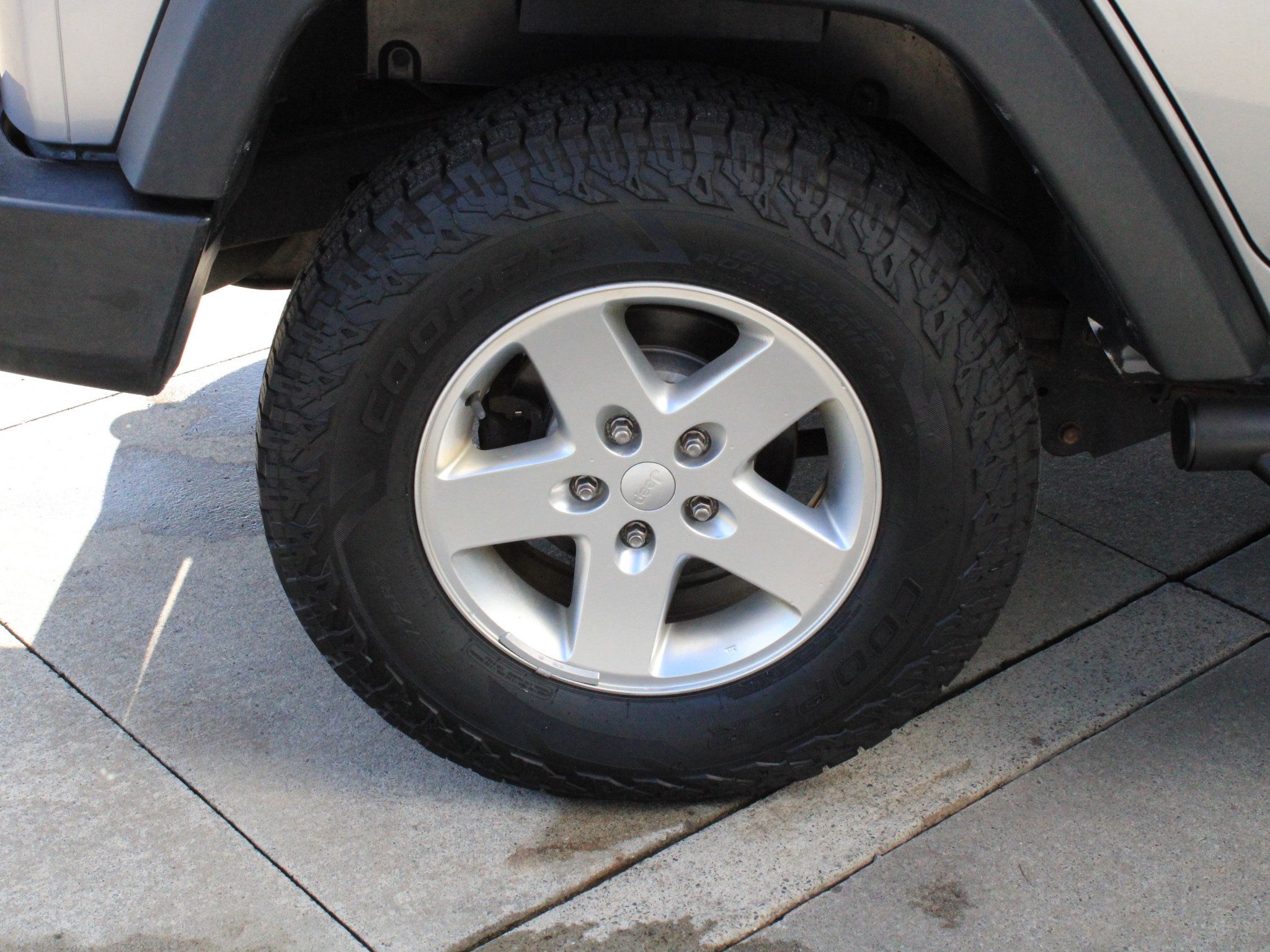 Used 2018 Jeep Wrangler Unlimited Sport S AWD/4WD image 12