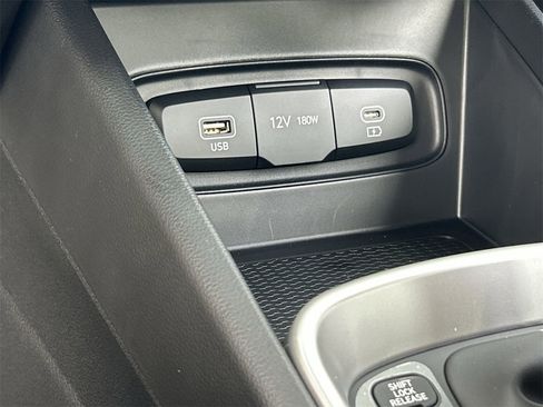 New 2026 Hyundai Venue SE image 27