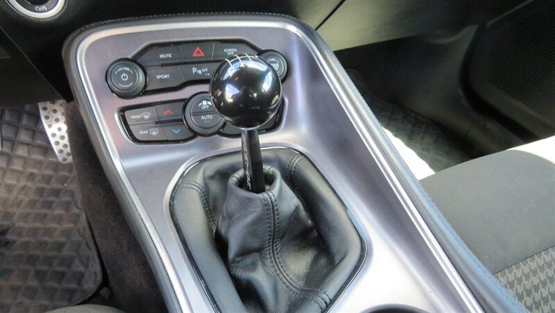Used 2017 Dodge Challenger R/T w/ Blacktop Package RWD image 19
