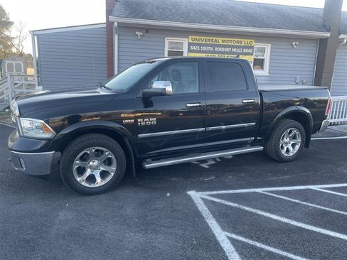 Used 2014 RAM 1500 Laramie AWD/4WD image 2