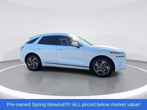Used 2022 Genesis GV70 2.5T w/ Select Package AWD/4WD image 9