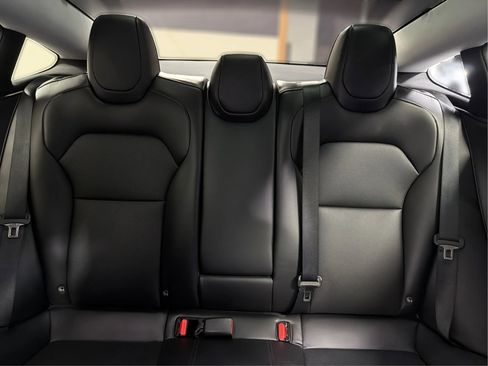 Used 2025 Tesla Model 3 Long Range image 12