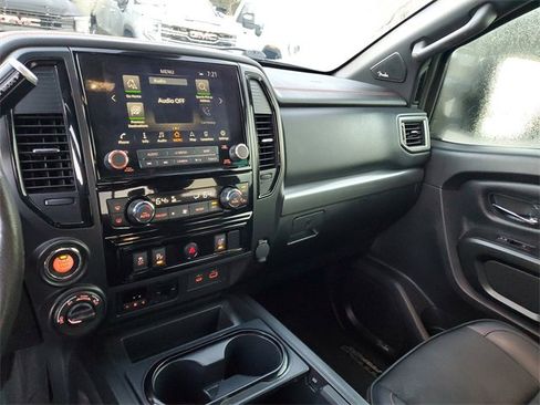 Used 2020 Nissan Titan PRO-4X image 27