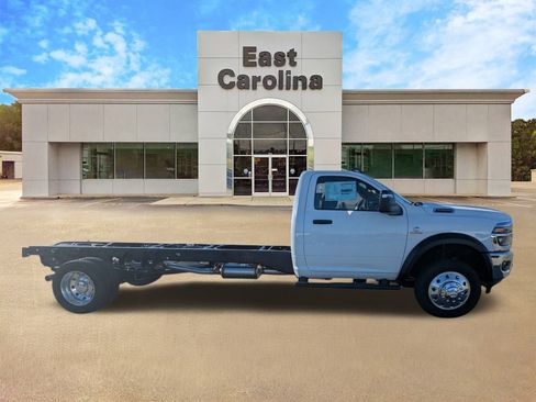 New 2026 RAM 5500 Tradesman image 2
