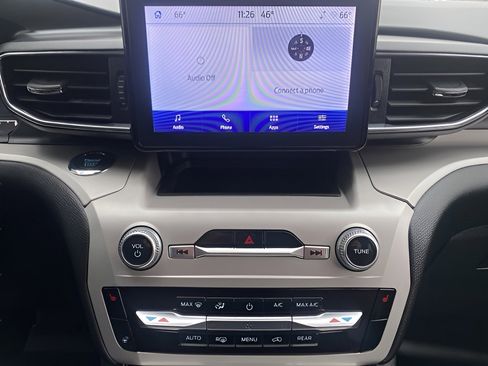 Used 2023 Ford Explorer XLT w/ Equipment Group 202A image 49