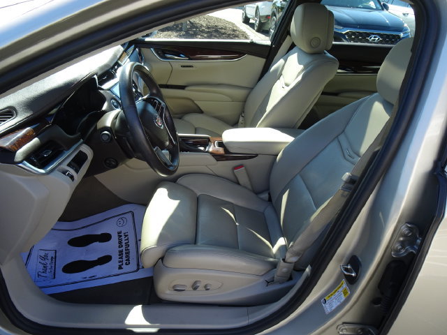 Used 2014 Cadillac XTS Luxury w/ Driver Awareness Package FWD image 10