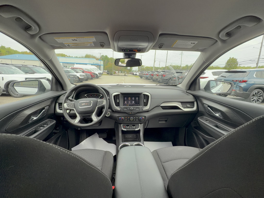 Used 2024 GMC Terrain SLE w/ Driver Convenience Package AWD/4WD image 18