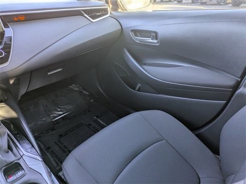 Used 2020 Toyota Corolla LE image 14