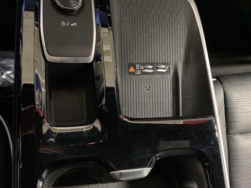 Certified 2025 Buick Enclave Sport Touring AWD/4WD image 46