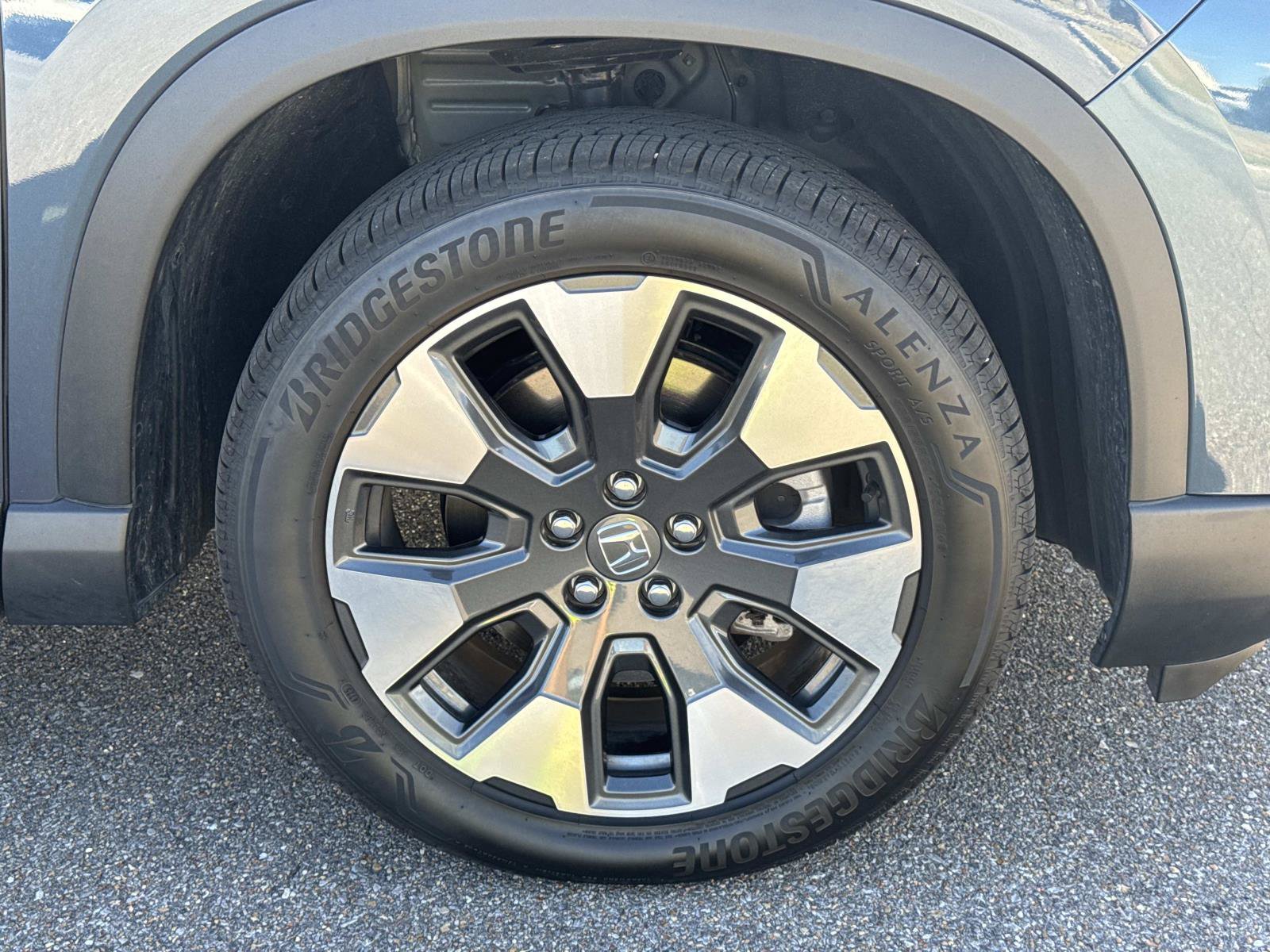 Used 2026 Honda Pilot Touring image 4