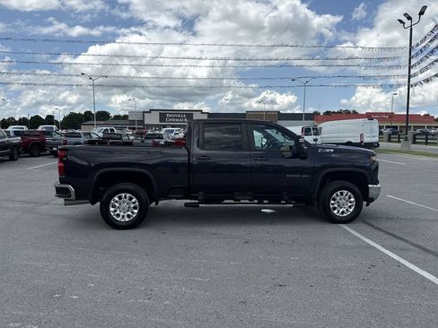 Used 2024 Chevrolet Silverado 2500 LT AWD/4WD image 14