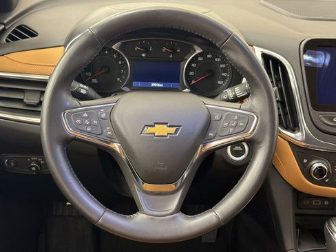 Used 2019 Chevrolet Equinox Premier FWD image 16