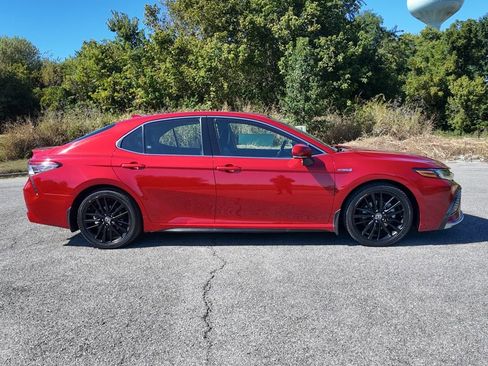 Used 2021 Toyota Camry XSE image 34
