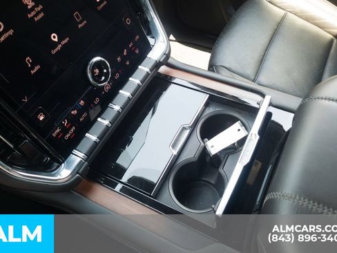 Used 2025 GMC Yukon Denali AWD/4WD image 27