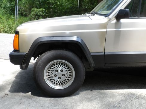 Used 1996 Jeep Cherokee 4WD 4-Door image 19