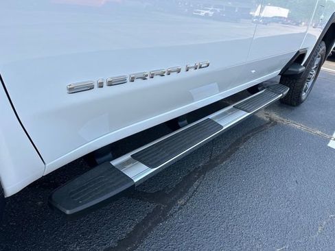 New 2025 GMC Sierra 2500 SLT w/ SLT Premium Package image 16