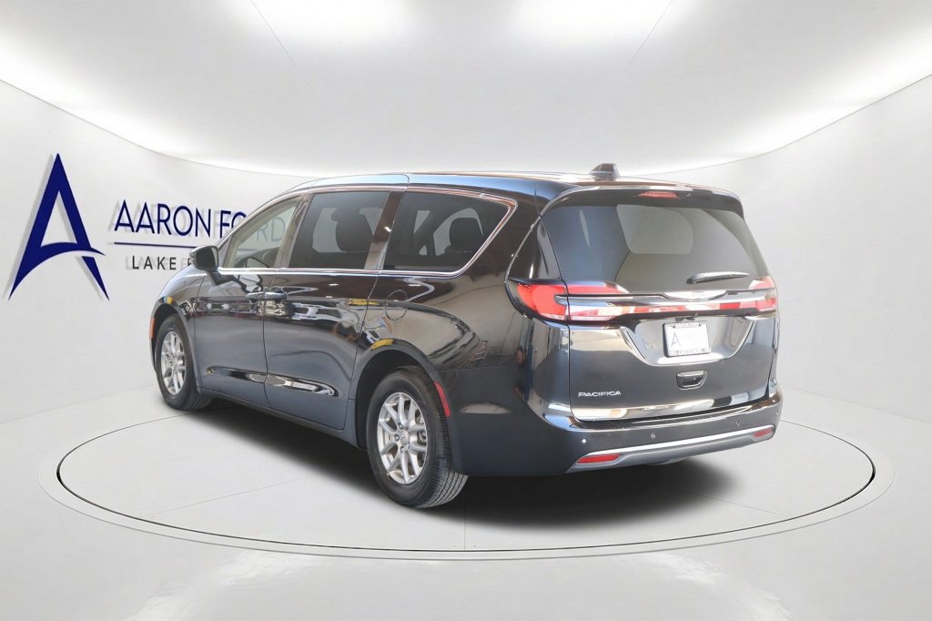 Used 2026 Chrysler Pacifica Select FWD image 7
