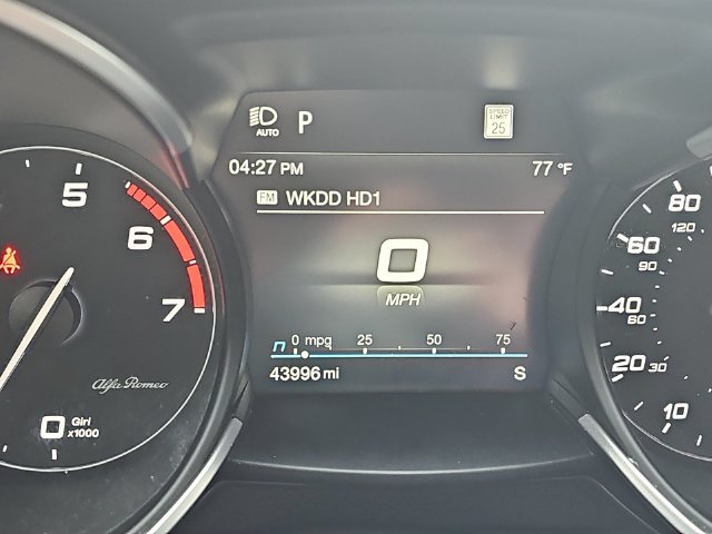 Used 2022 Alfa Romeo Stelvio Veloce AWD/4WD image 26