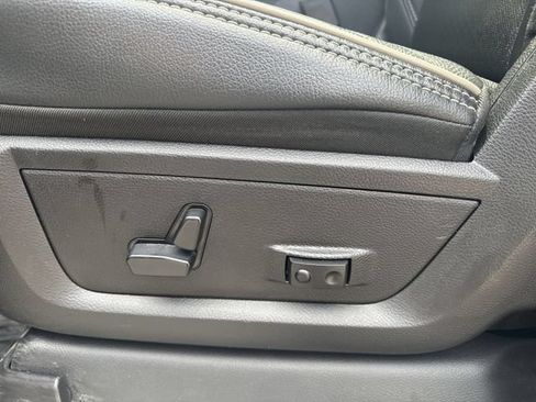 Used 2019 RAM 2500 Laramie AWD/4WD image 12