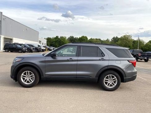 Used 2026 Ford Explorer Active AWD/4WD image 10