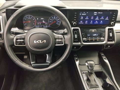 Used 2023 Kia Sorento S w/ Panoramic Sunroof Package FWD image 22