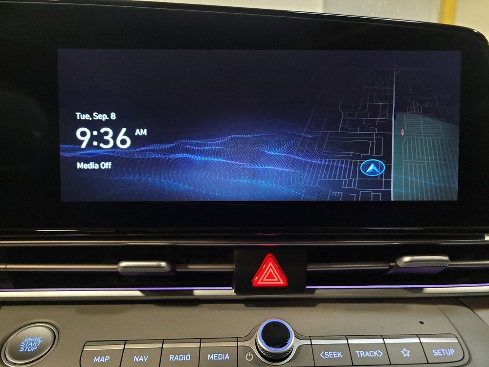 Used 2025 Hyundai Elantra SEL FWD image 25