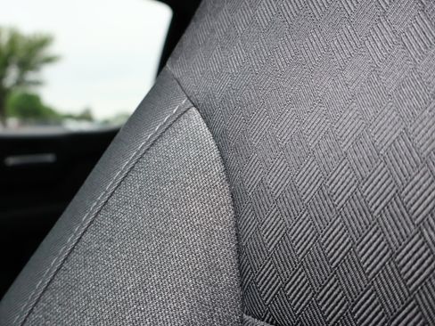 Used 2022 Chevrolet Silverado 1500 Custom image 11