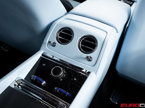 Used 2025 Rolls-Royce Spectre AWD/4WD image 46