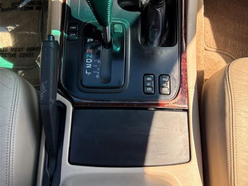 Used 2000 Toyota Land Cruiser image 16