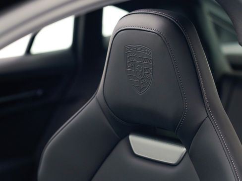 Certified 2026 Porsche Panamera image 18