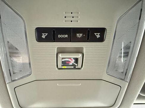 Used 2020 Toyota RAV4 LE FWD image 22