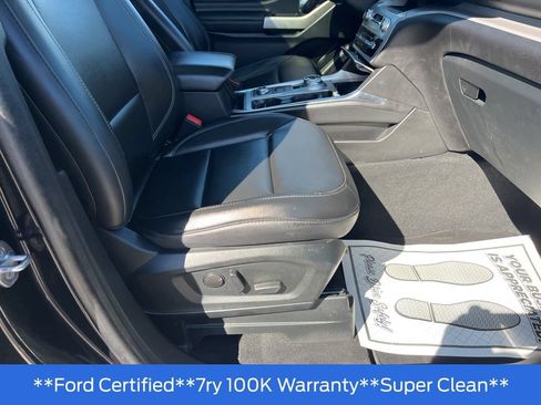 Used 2022 Ford Explorer XLT w/ Equipment Group 202A AWD/4WD image 8