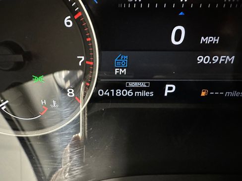 Used 2022 Mitsubishi Outlander SE image 24