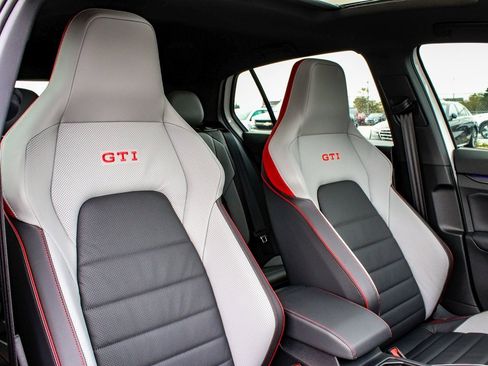 Used 2024 Volkswagen GTI SE image 41