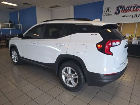 Used 2022 GMC Terrain SLE w/ Driver Convenience Package FWD image 6