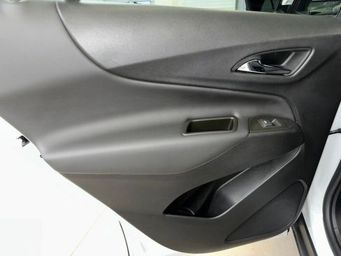 Certified 2024 Chevrolet Equinox LT image 17