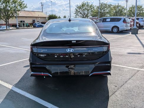 Used 2025 Hyundai Sonata SEL FWD image 4