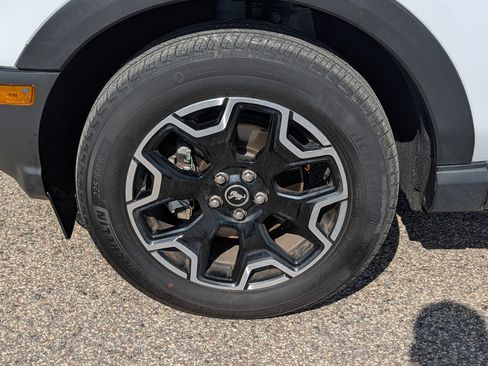 Used 2025 Ford Bronco Sport Outer Banks w/ Outer Banks Tech Package+ AWD/4WD image 7