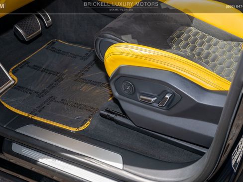 Used 2022 Lamborghini Urus AWD/4WD image 66